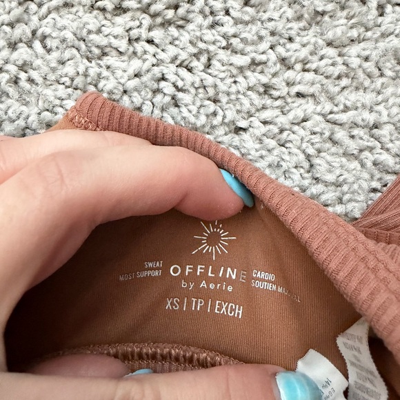 Aerie matching workout set - Picture 3 of 4